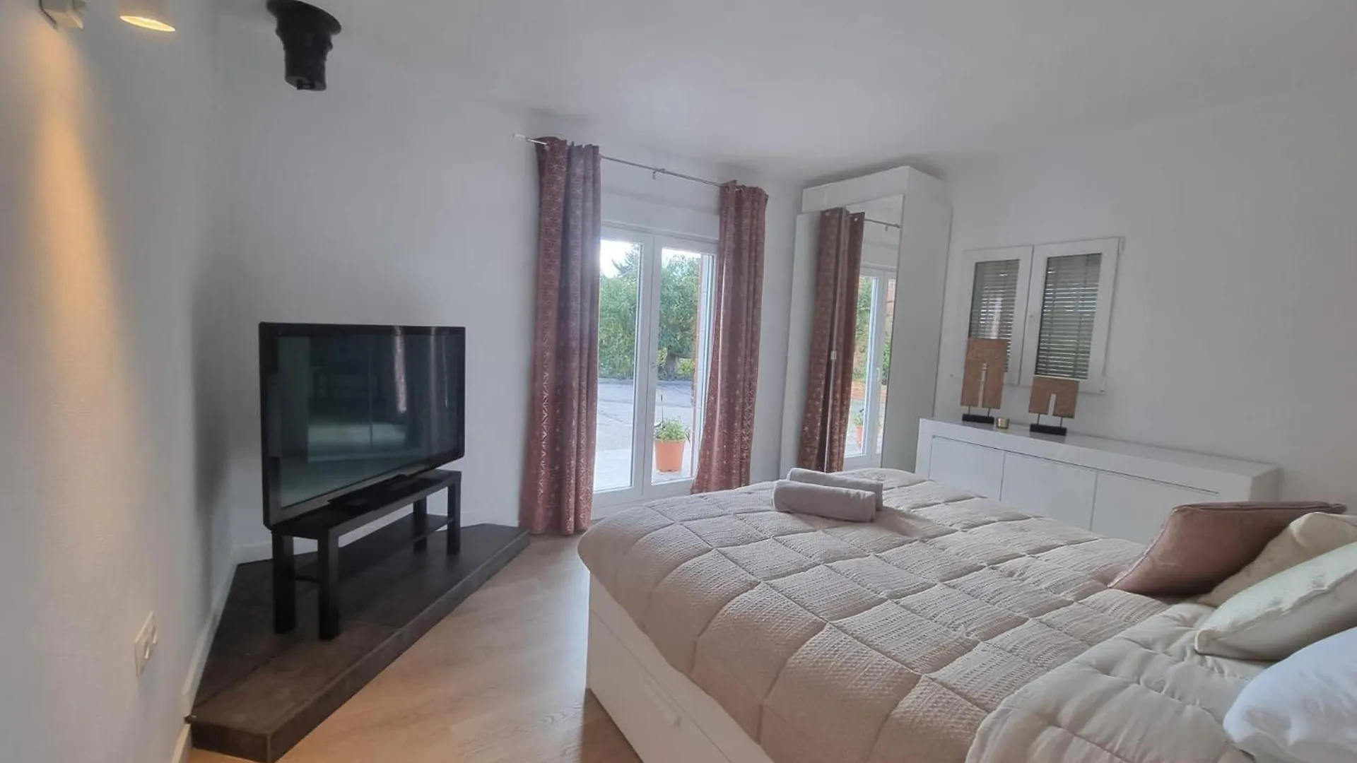 Finca Vista El Montanes Malaga Villa
